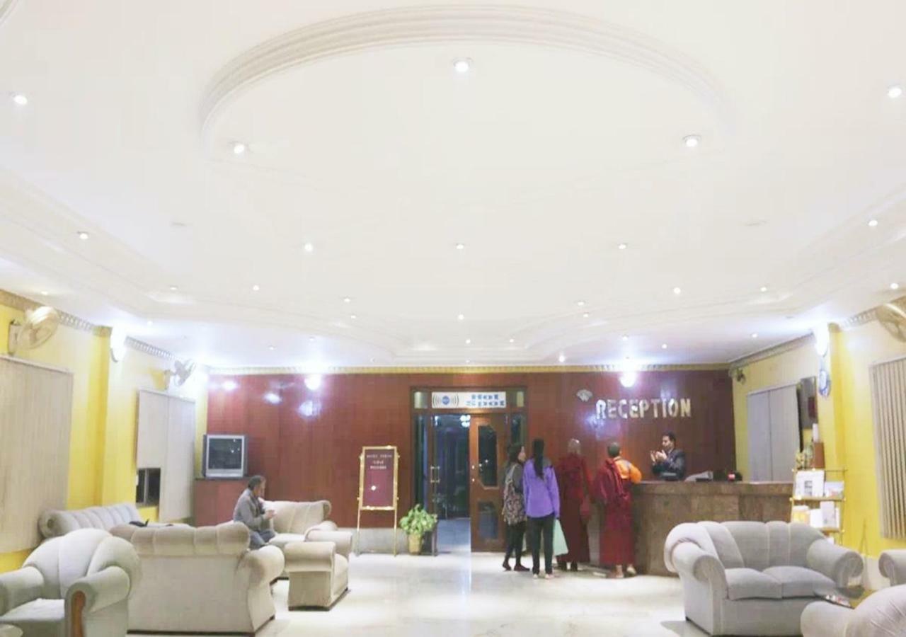 Hotel Tokyo Vihar 부다가야 외부 사진