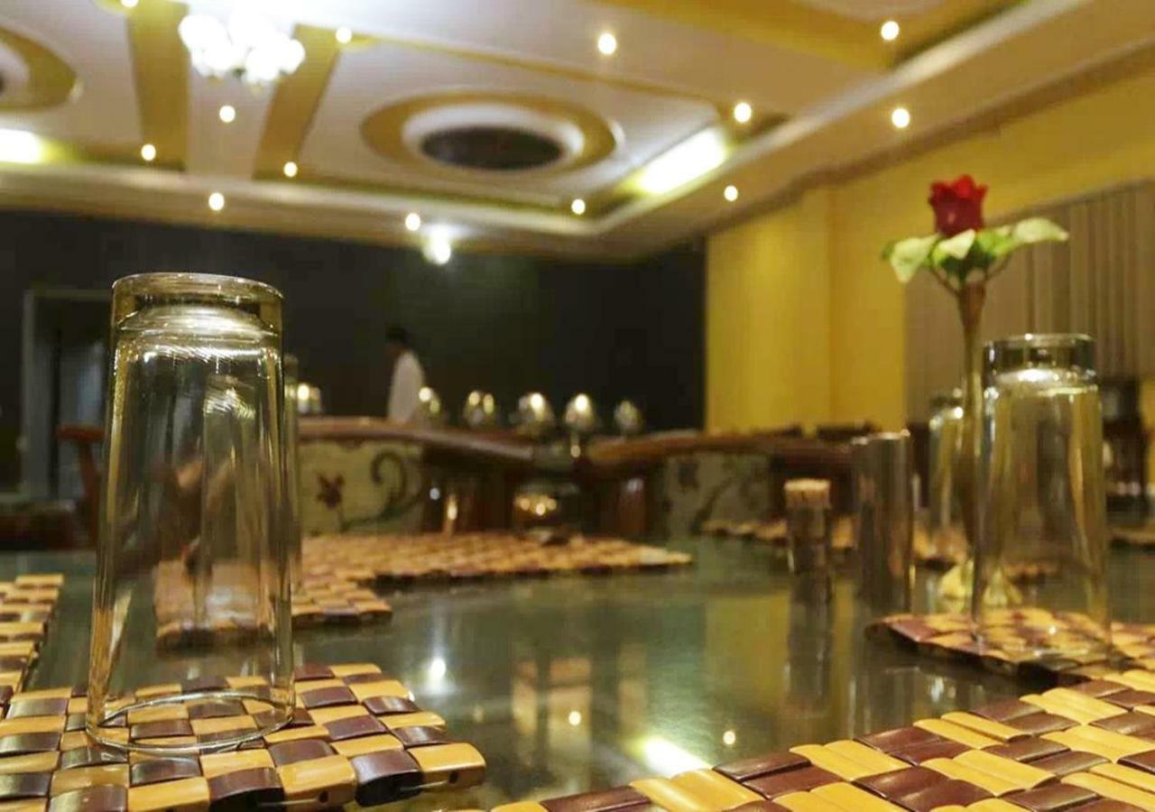 Hotel Tokyo Vihar 부다가야 외부 사진