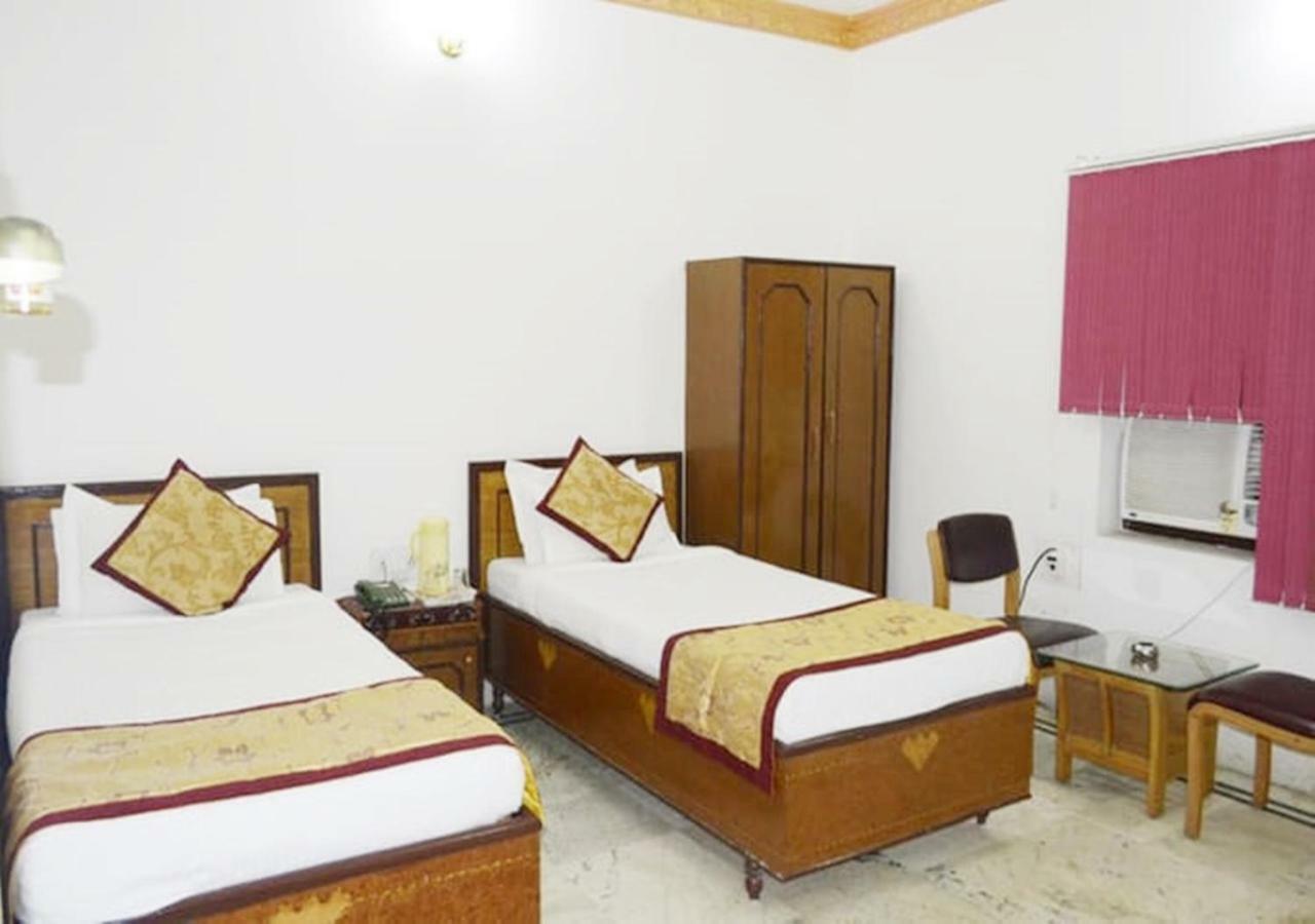 Hotel Tokyo Vihar 부다가야 외부 사진