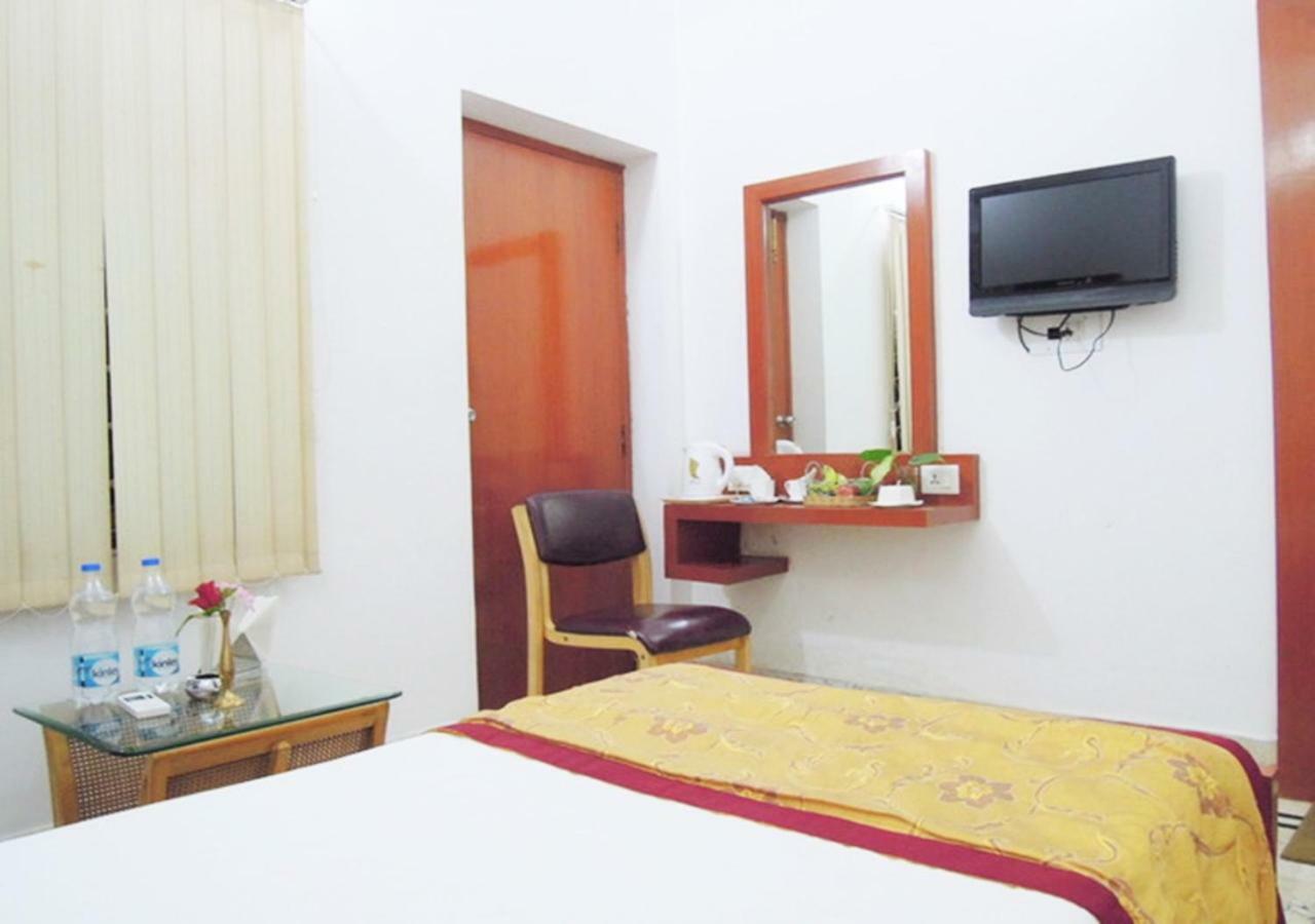 Hotel Tokyo Vihar 부다가야 외부 사진
