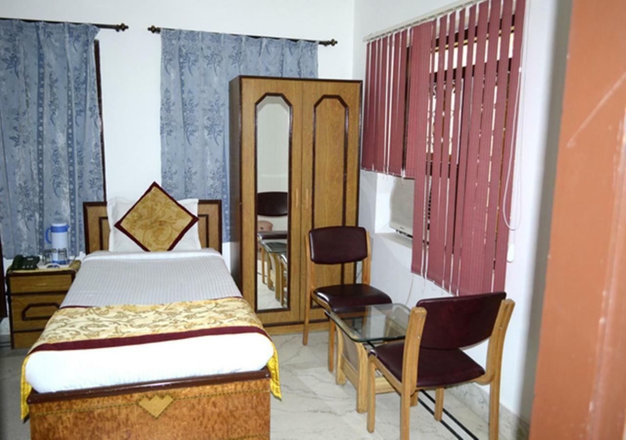 Hotel Tokyo Vihar 부다가야 외부 사진